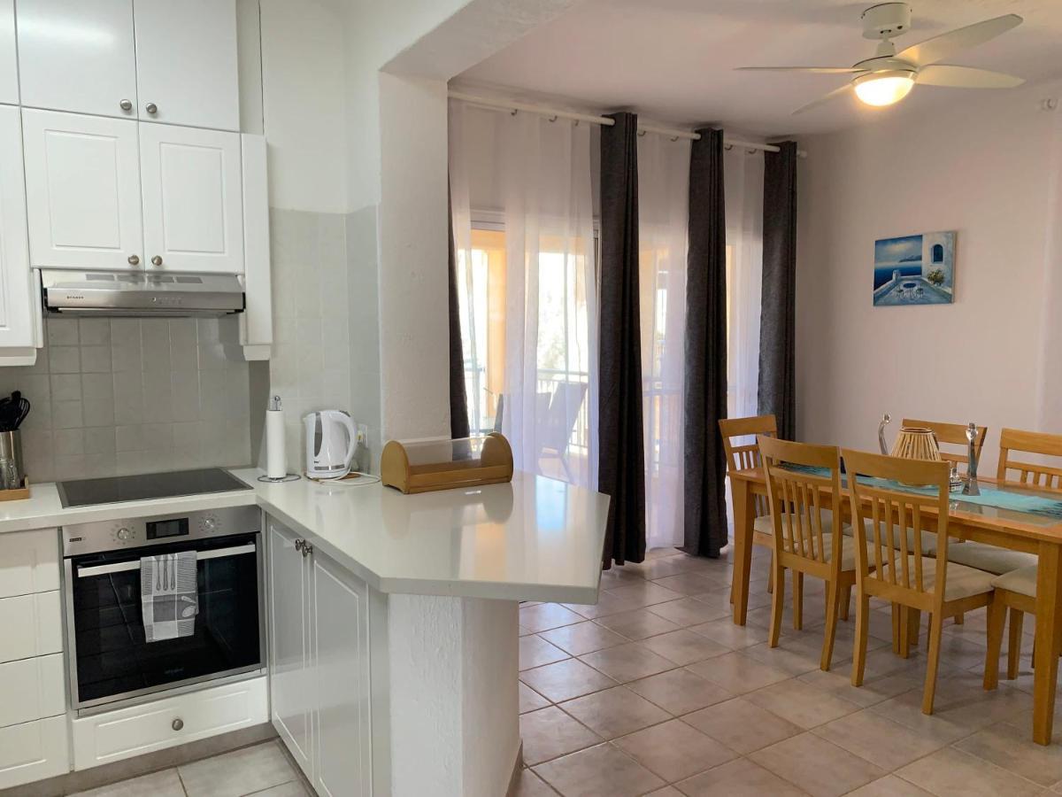 Kings Palace - Stylish, Modern 2 Bed With Sea Views Paphos Esterno foto