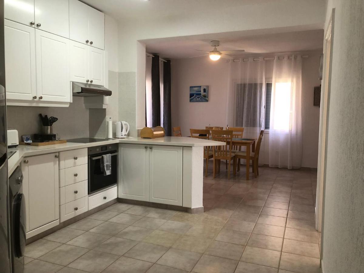 Kings Palace - Stylish, Modern 2 Bed With Sea Views Paphos Esterno foto
